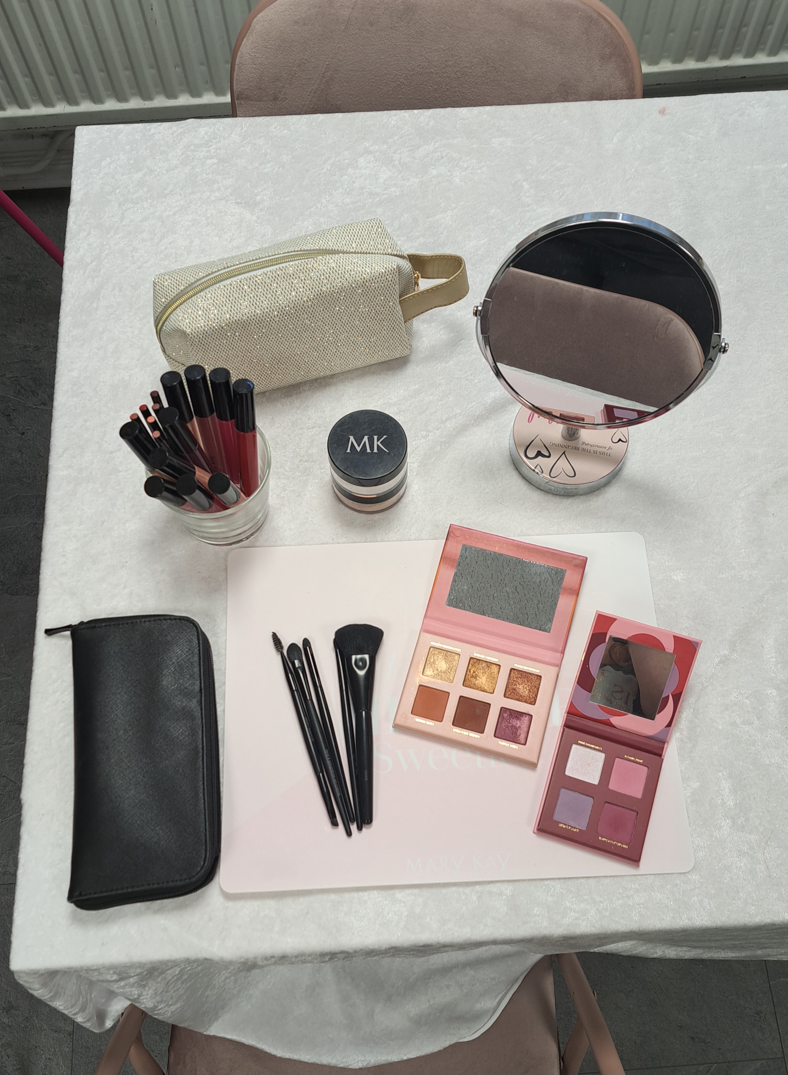 Produkter från Mary Kay på salong Gottfrid & Co.